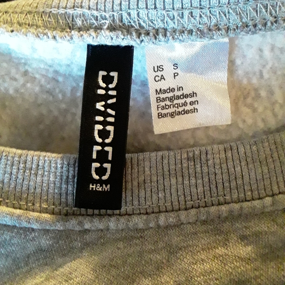 H&M Divided Womens Small CropTop Crewneck Sweater with Manhattan New York City - Picture 10 of 14